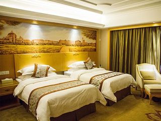 Фото отеля Vienna International Hotel Lhasa Potala Palace Branch