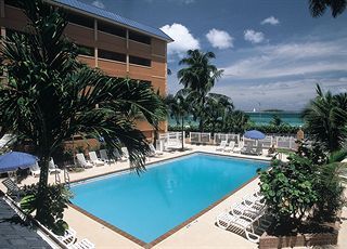 Фото отеля Holiday Inn Express & Suites Nassau, an IHG Hotel
