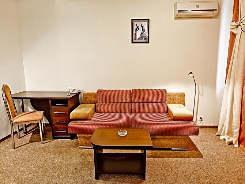 Hotel Photo 9