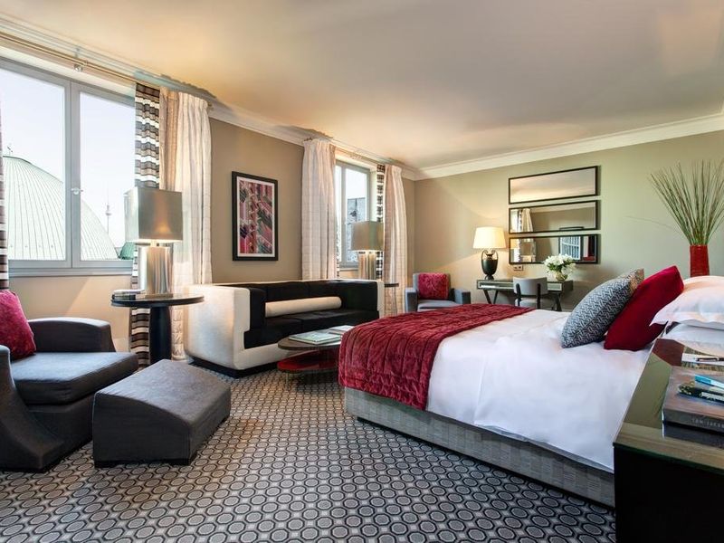Hotel Photo 1