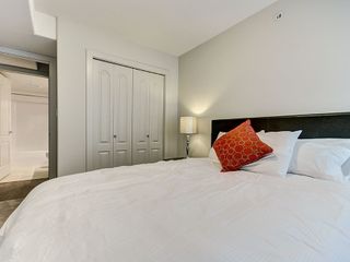 Фото отеля East Village Suites
