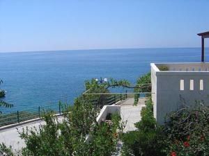 Akrotiri Apartments Agia Fotia Greece