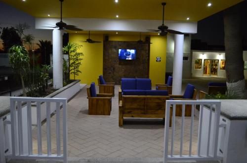 Hotel Photo 8