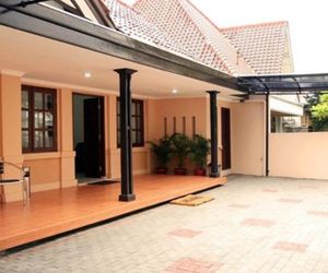 Rumah Resik Guest House Bandung Indonesia