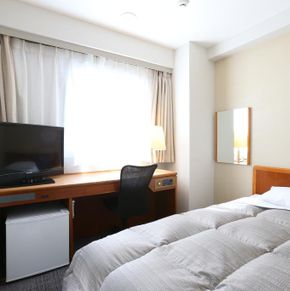 NearBy Hotel