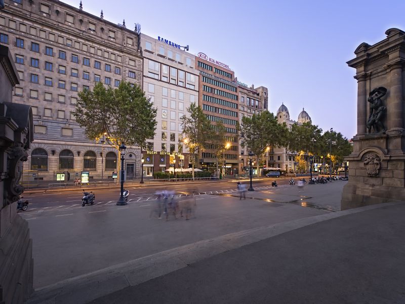 Olivia Plaza Hotel
