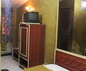 Hotel Everest Sheva India