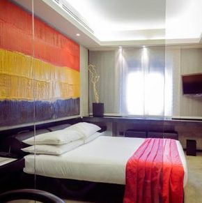 NearBy Hotel