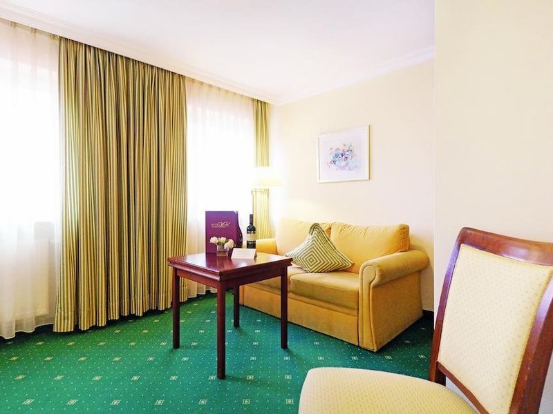 Hotel Photo 1