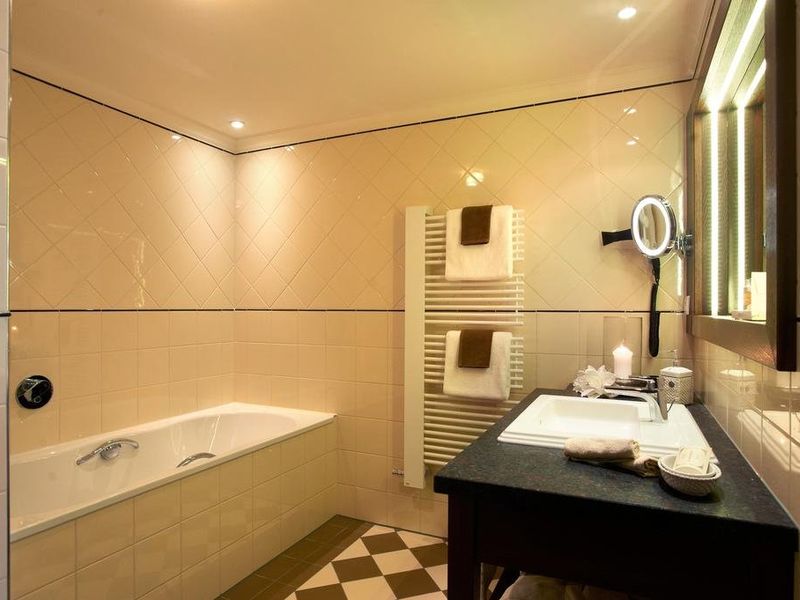 Hotel Photo 12