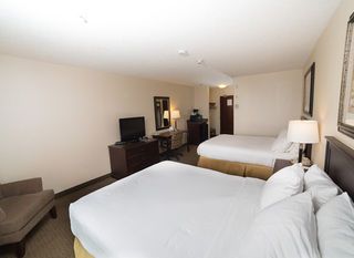 Фото отеля Holiday Inn Express & Suites Whitecourt, an IHG Hotel