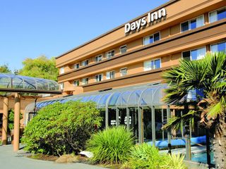 Hotel pic Days Inn by Wyndham Victoria On The Harbour