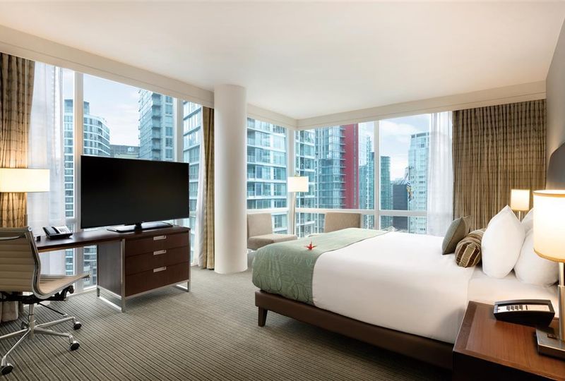 image of hotel Coast Coal Harbour Vancouver Hotel by APA