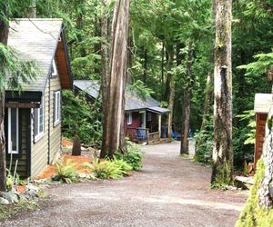 Surfs Inn Rainforest Cottages Ucluelet Canada