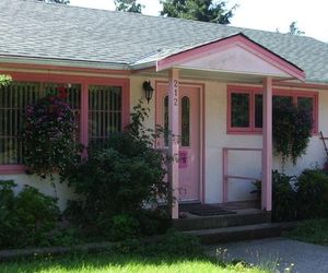 Pacific Rose Cottage Ucluelet Canada