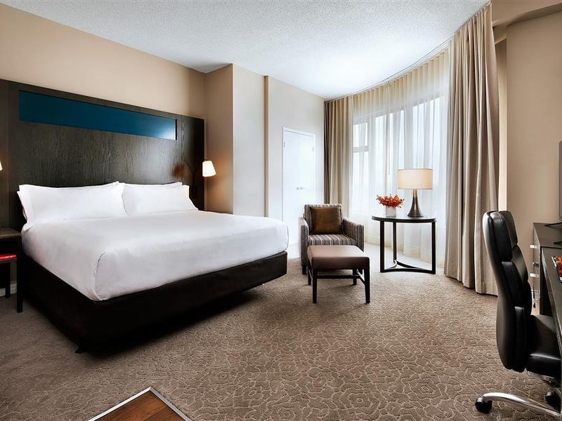 One King West Hotel and Residence