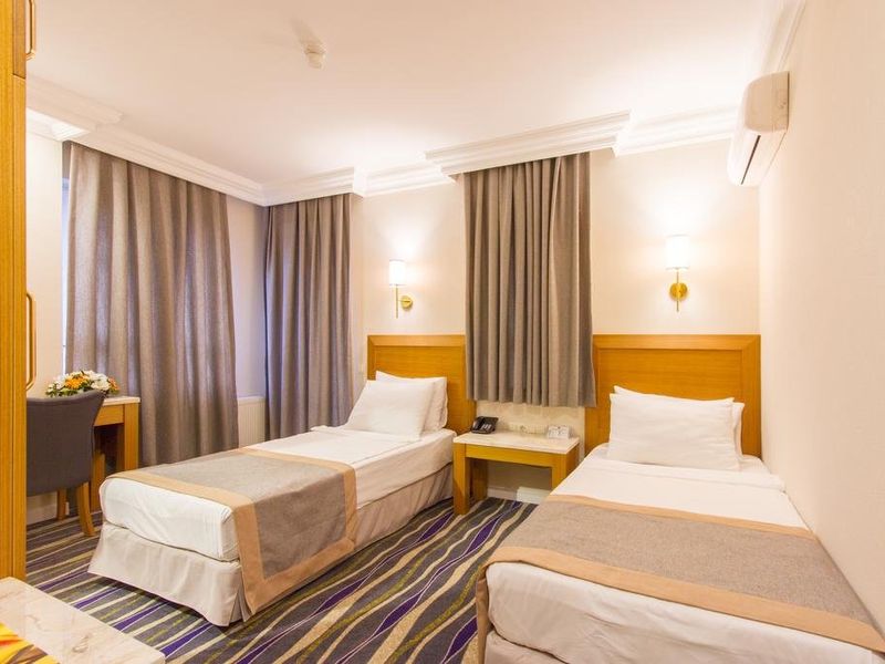 Hotel Photo 1