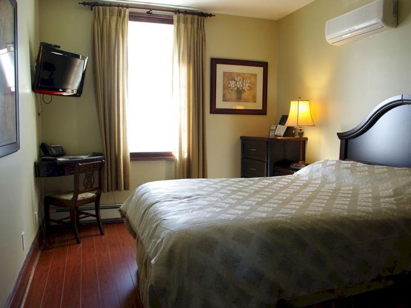 Hotel Photo 1