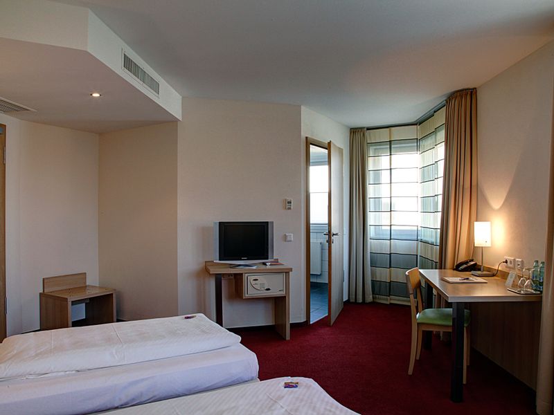 Hotel Photo 6