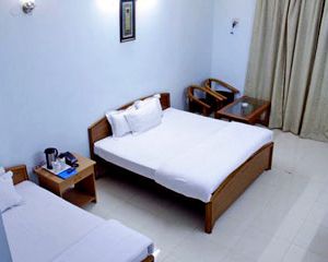 Hotel Maya Regency Bhim Tal India