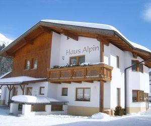 Haus Alpin Apartments Pettneu am Arlberg Austria