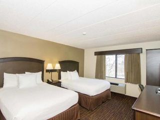 Фото отеля GrandStay Hotel & Suites Peoria
