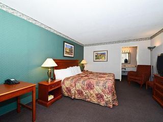 Фото отеля Canadas Best Value Inn St. Catharines