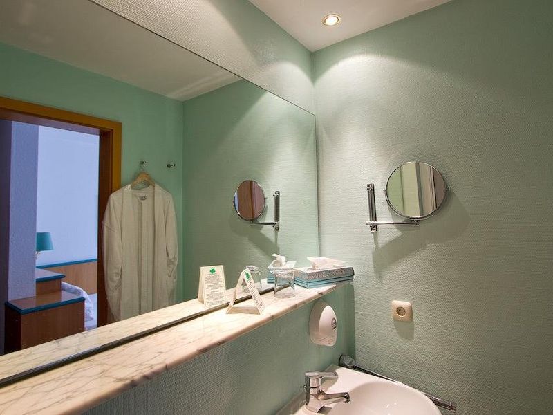 Hotel Photo 9