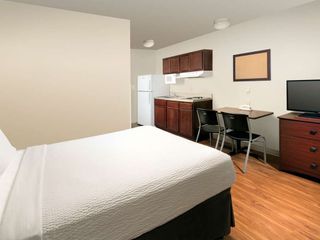 Hotel pic WoodSpring Suites Topeka