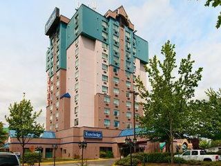 Фото отеля Travelodge Hotel by Wyndham Vancouver Airport