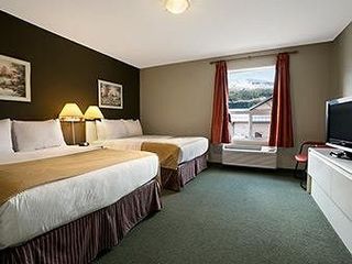 Hotel pic Super 8 by Wyndham Revelstoke BC