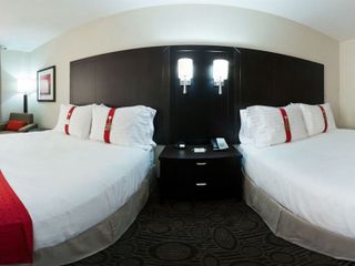Фото отеля Holiday Inn Hotel & Suites Red Deer, an IHG Hotel
