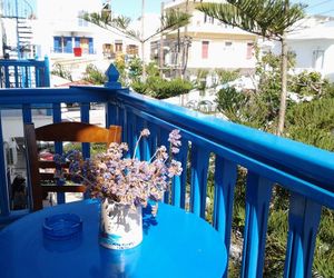 Noe Rooms Tinos Town Greece