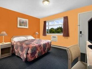 Фото отеля Travelodge by Wyndham Quesnel BC