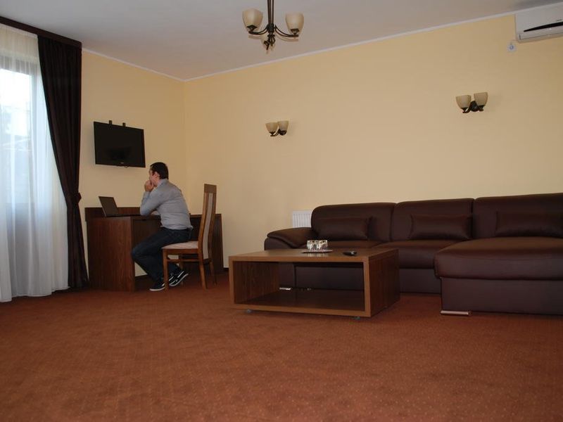 Hotel Photo 12