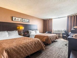 Фото отеля Travelodge by Wyndham Quebec City Hotel & Convention Centre