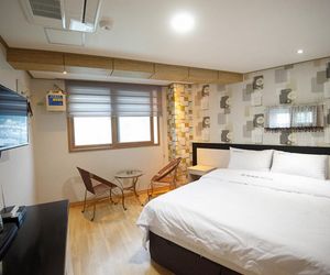 Dorcas Tourist Hostel chungmu South Korea