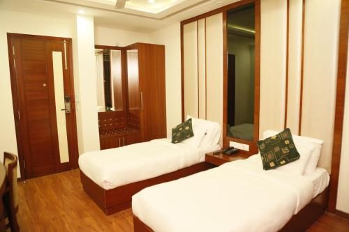 Grand FFOUR Hotel