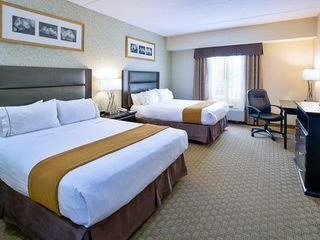 Фото отеля Holiday Inn Express Hotel & Suites Ottawa Airport, an IHG Hotel