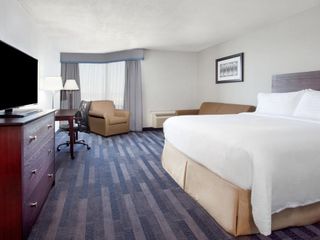Фото отеля Holiday Inn Ottawa East, an IHG Hotel