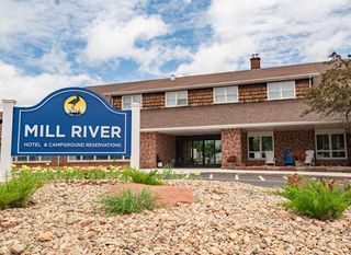 Hotel pic Mill River Resort
