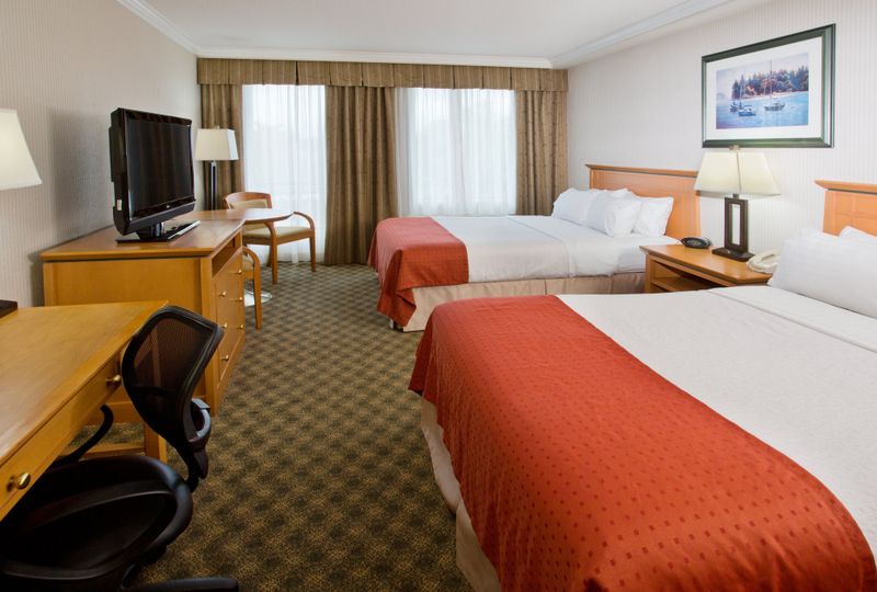 image of hotel Holiday Inn North Vancouver, an IHG Hotel
