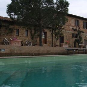 NearBy Hotel