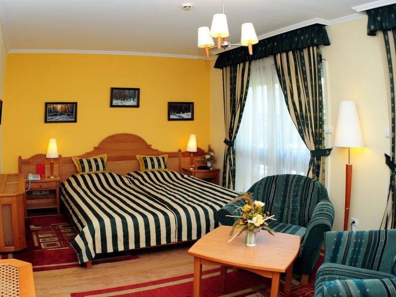 Hotel Photo 1
