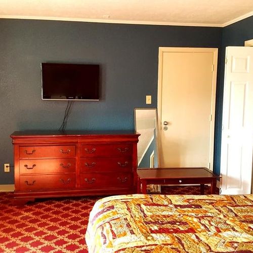 Photo of Best Price Motel & Suites