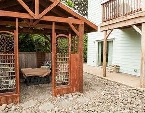 The Blue Crab 4 Br home by RedAwning Lincoln City United States