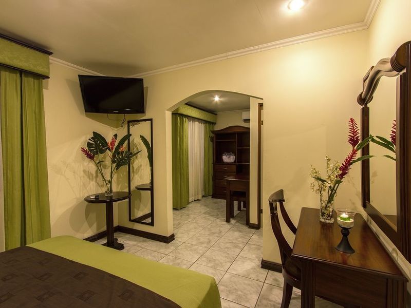 Hotel Photo 12