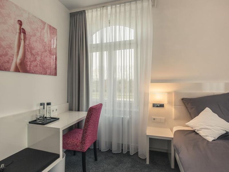 Hotel Photo 5