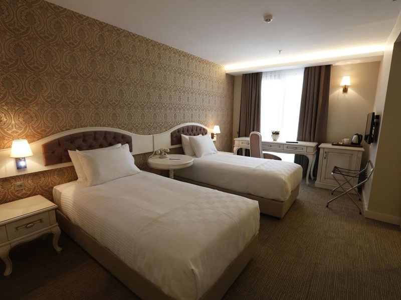 Hotel Photo 6