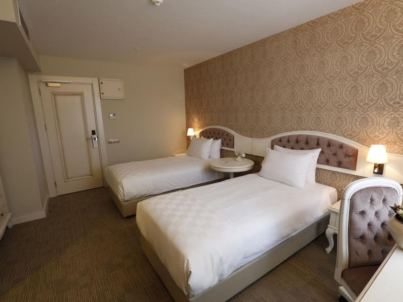 Hotel Photo 9